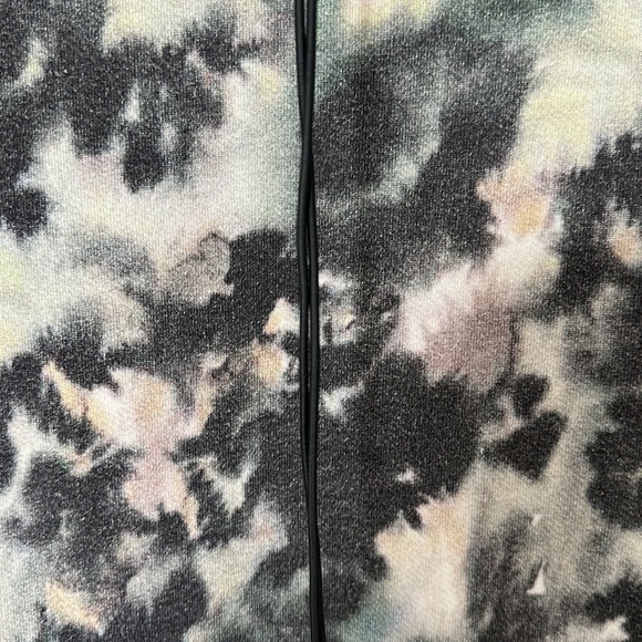 Zanerobe hoodie tie die - Picture 3 of 3